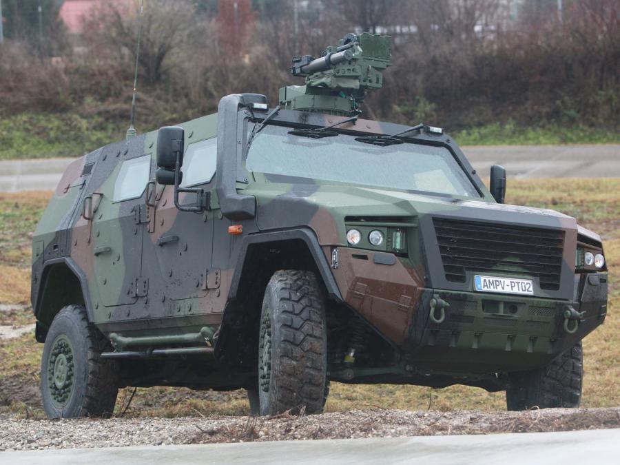  KMW AMPV 2011 года  (фото 8 из 11)